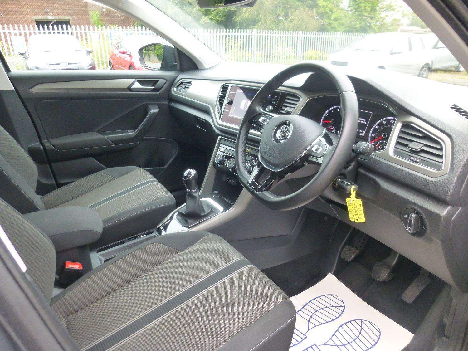 2020 VOLKSWAGEN T-ROC 2020 VOLKSWAGEN T-ROC