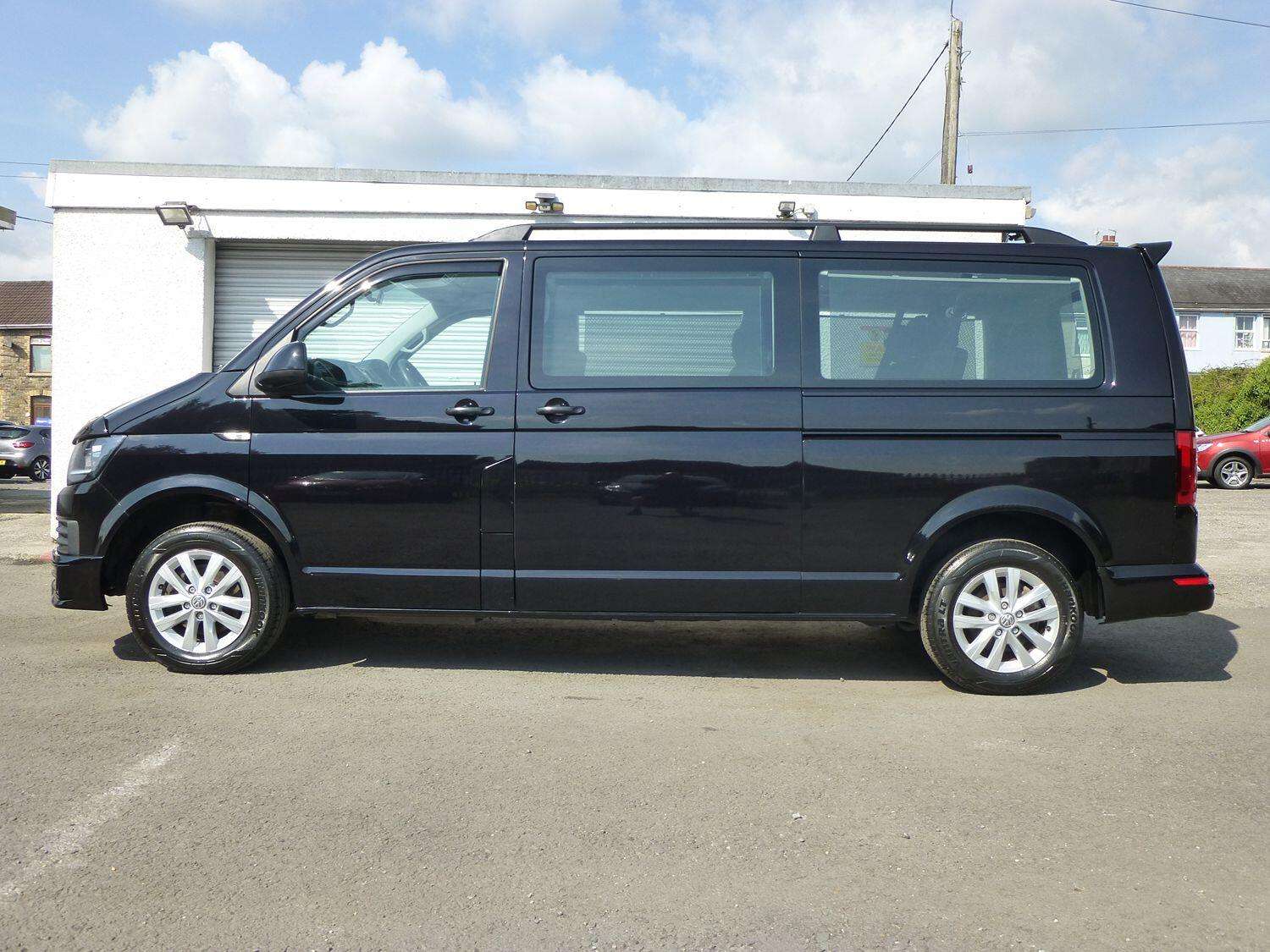 A 2019 VOLKSWAGEN TRANSPORTER SHUTTLE LWB T32 2.0 TDI S BMT 8 SEATER SHUTTLE NO VAT EURO6 ULEZ COMPLIANT A 2019 VOLKSWAGEN TRANSPORTER SHUTTLE LWB T32 2.0 TDI S BMT 8 SEATER SHUTTLE NO VAT EURO6 ULEZ COMPLIANT