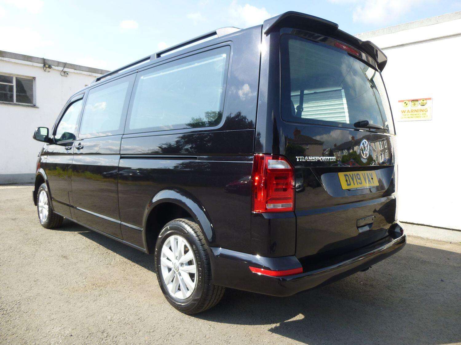 A 2019 VOLKSWAGEN TRANSPORTER SHUTTLE LWB T32 2.0 TDI S BMT 8 SEATER SHUTTLE NO VAT EURO6 ULEZ COMPLIANT A 2019 VOLKSWAGEN TRANSPORTER SHUTTLE LWB T32 2.0 TDI S BMT 8 SEATER SHUTTLE NO VAT EURO6 ULEZ COMPLIANT