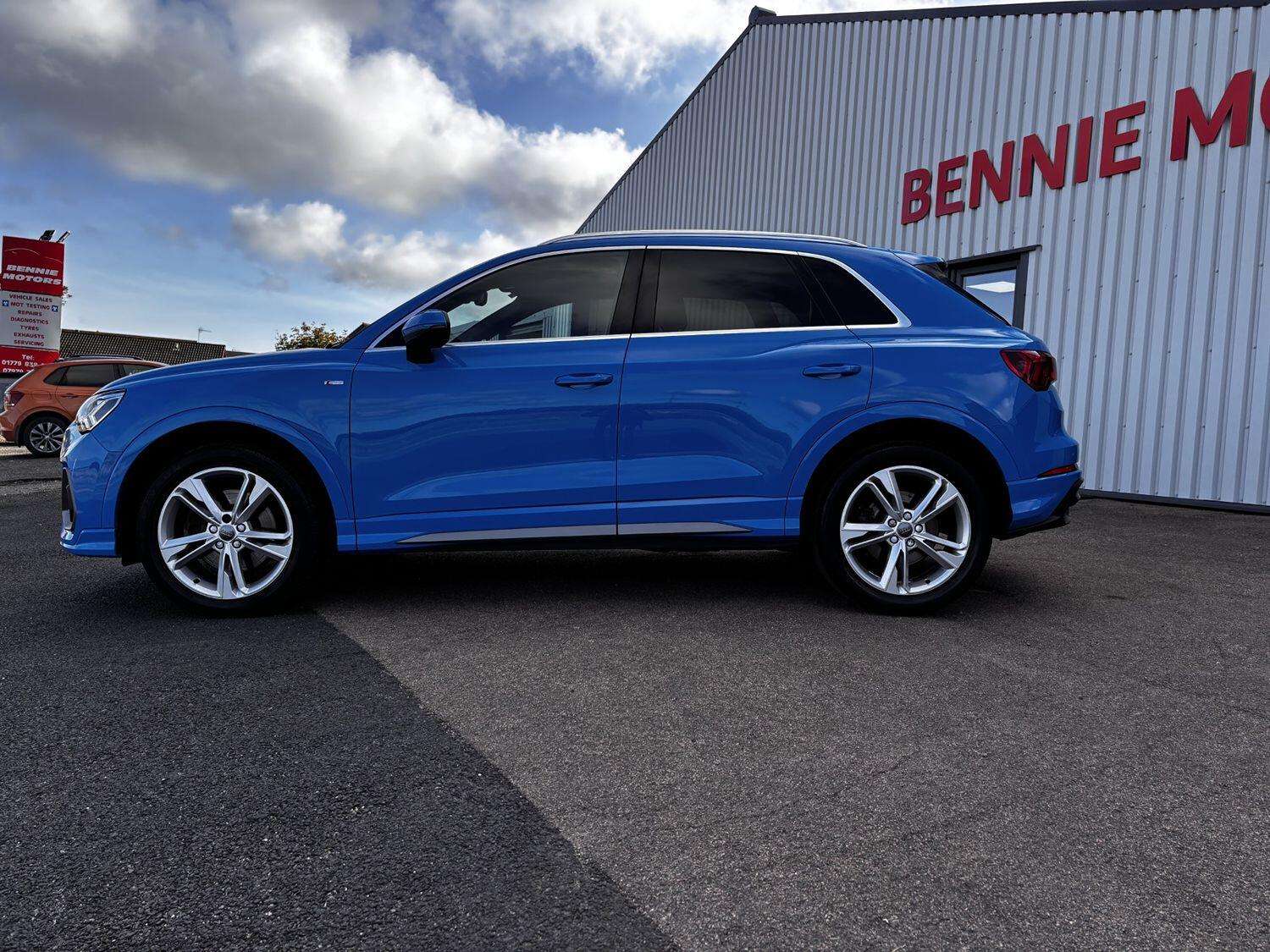 2019 AUDI Q3 2019 AUDI Q3
