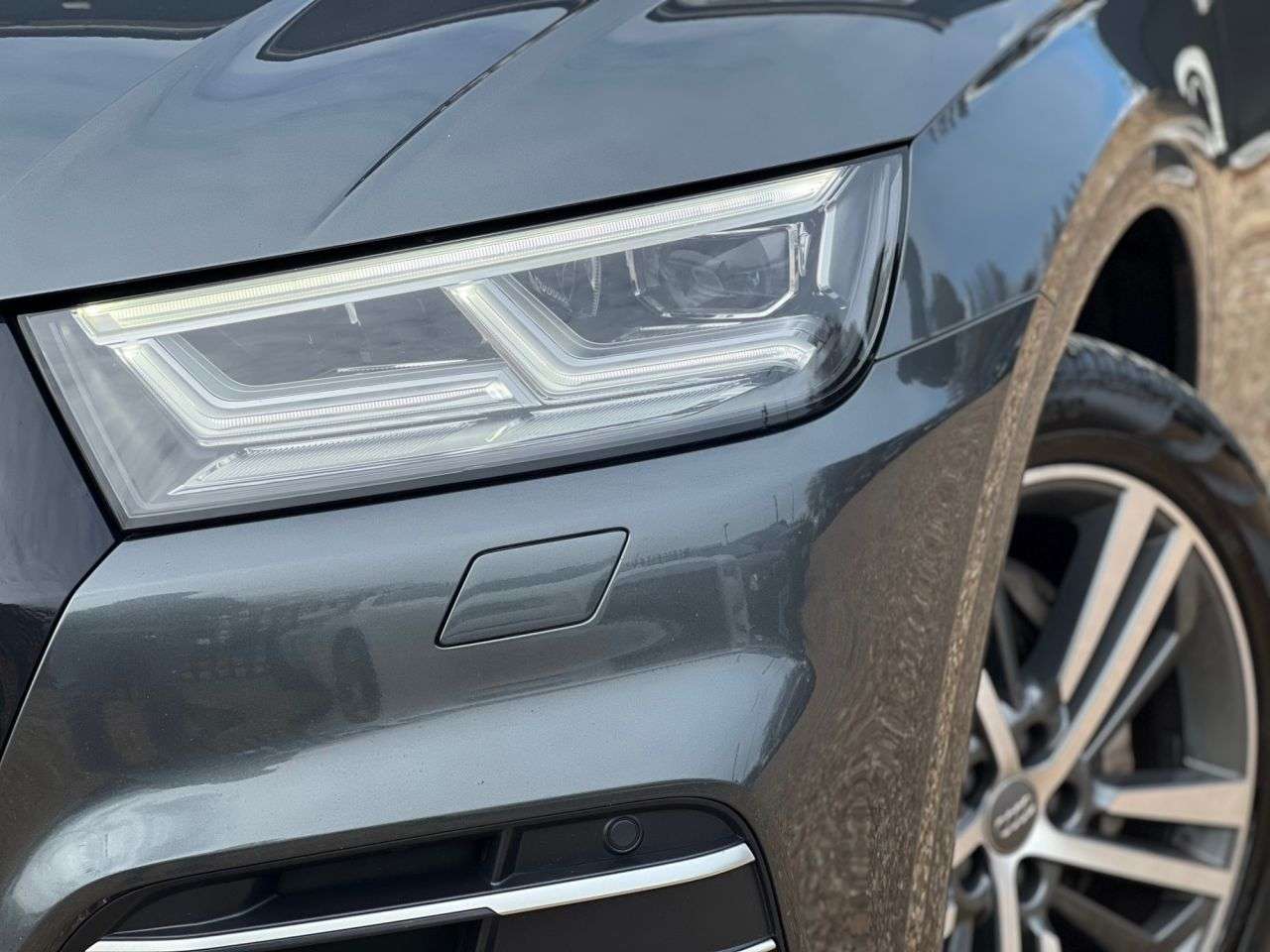 A 2019 AUDI Q5 TFSI E S LINE COMPETITION QUATTRO A 2019 AUDI Q5 TFSI E S LINE COMPETITION QUATTRO