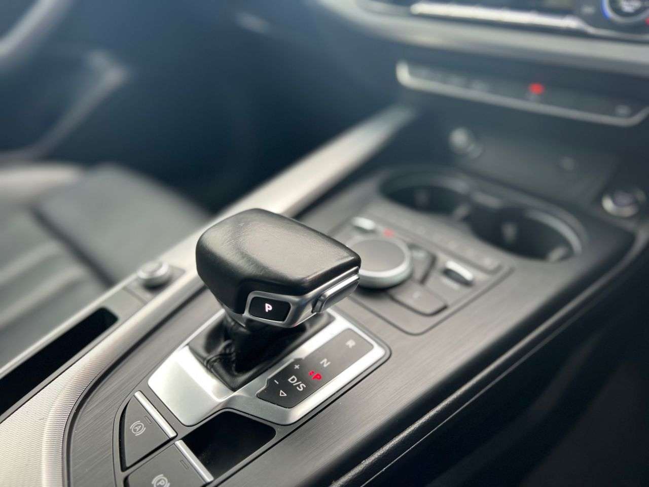 2018 AUDI A4 2018 AUDI A4