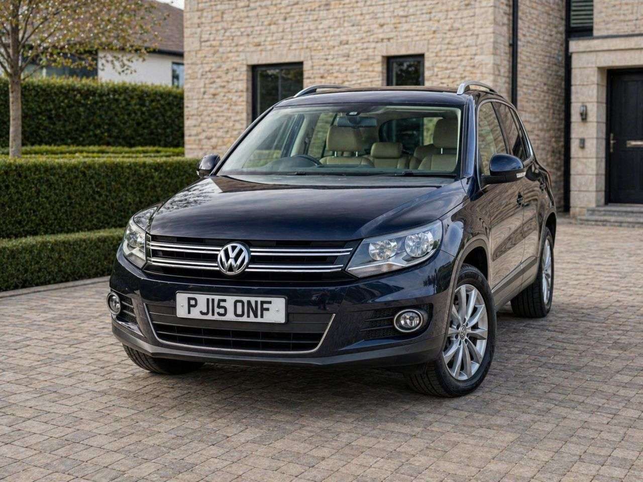 A 2015 VOLKSWAGEN TIGUAN MATCH TDI BLUEMOTION TECHNOLOGY A 2015 VOLKSWAGEN TIGUAN MATCH TDI BLUEMOTION TECHNOLOGY