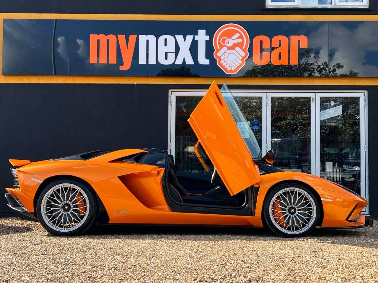 2019 LAMBORGHINI AVENTADOR S 2019 LAMBORGHINI AVENTADOR S