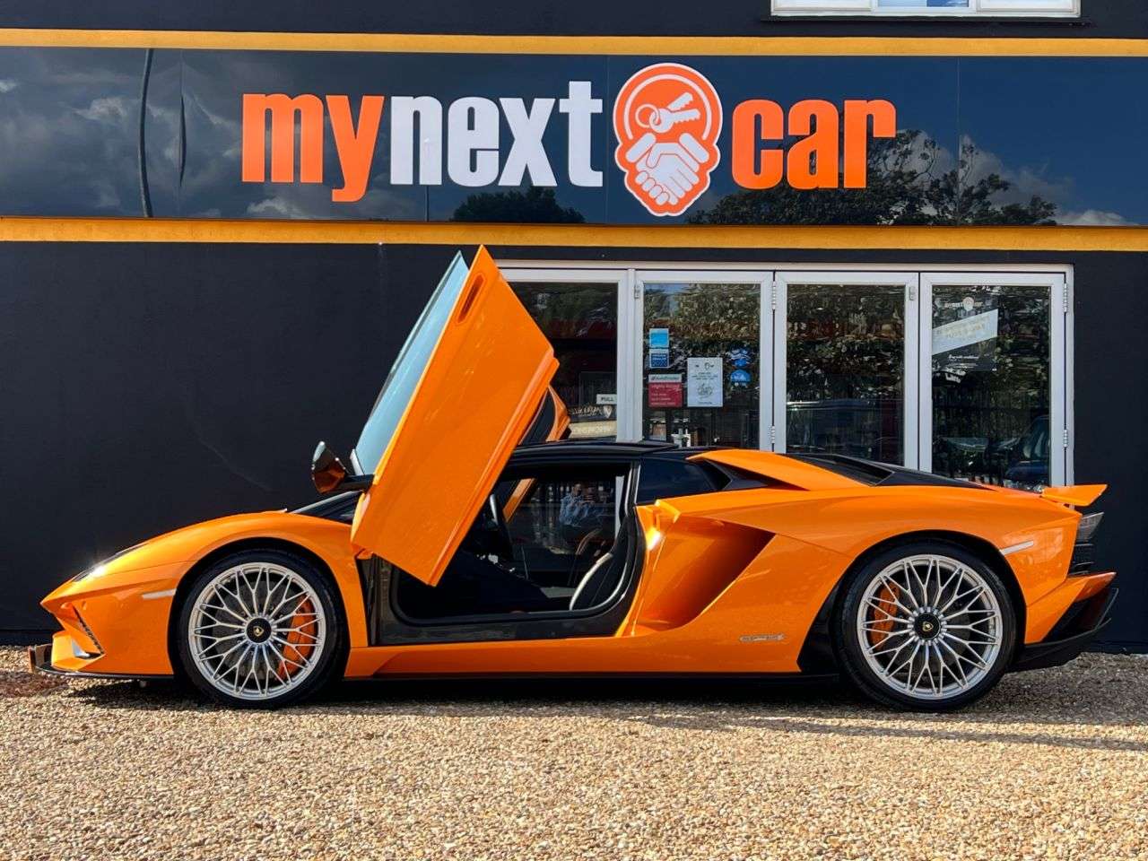 2019 LAMBORGHINI AVENTADOR S 2019 LAMBORGHINI AVENTADOR S