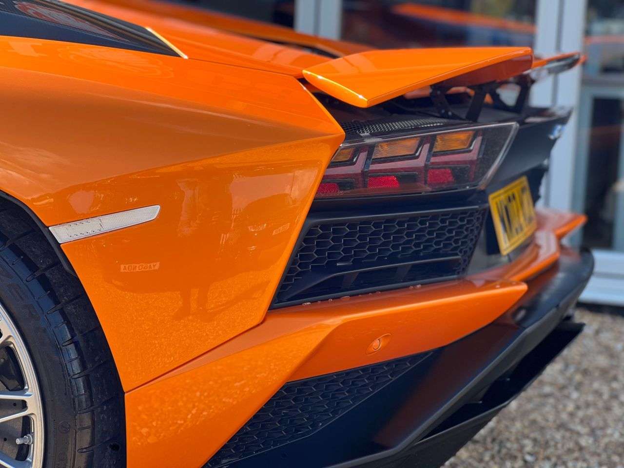 2019 LAMBORGHINI AVENTADOR S 2019 LAMBORGHINI AVENTADOR S