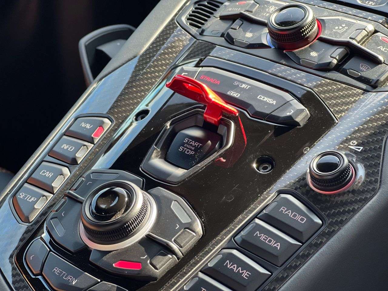 2019 LAMBORGHINI AVENTADOR S 2019 LAMBORGHINI AVENTADOR S