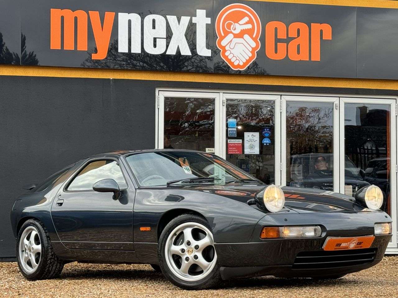 A 1994 PORSCHE 928 5.4 GTS Coupe 2dr Petrol Automatic (350 bhp) AVENTURINE GREEN METALLIC A 1994 PORSCHE 928 5.4 GTS Coupe 2dr Petrol Automatic (350 bhp) AVENTURINE GREEN METALLIC