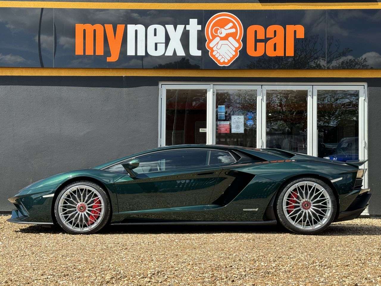 null LAMBORGHINI AVENTADOR null LAMBORGHINI AVENTADOR