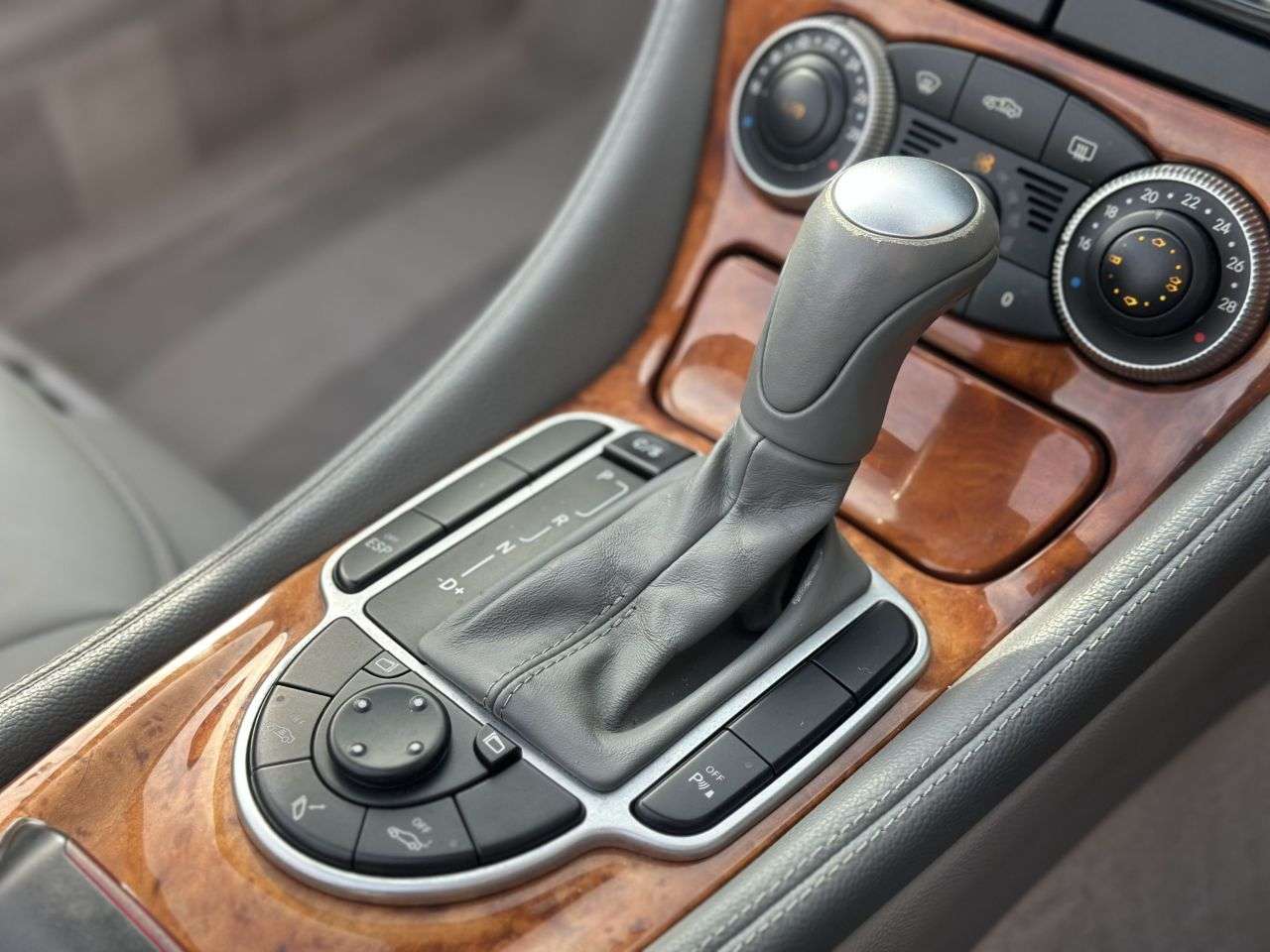 2004 MERCEDES-BENZ SL 2004 MERCEDES-BENZ SL