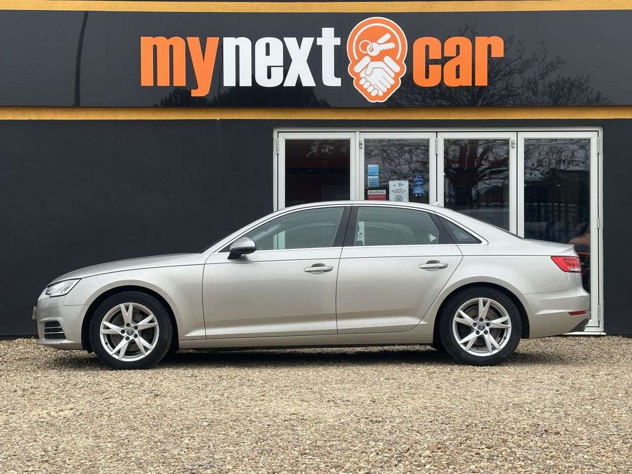 2017 AUDI A4 2017 AUDI A4