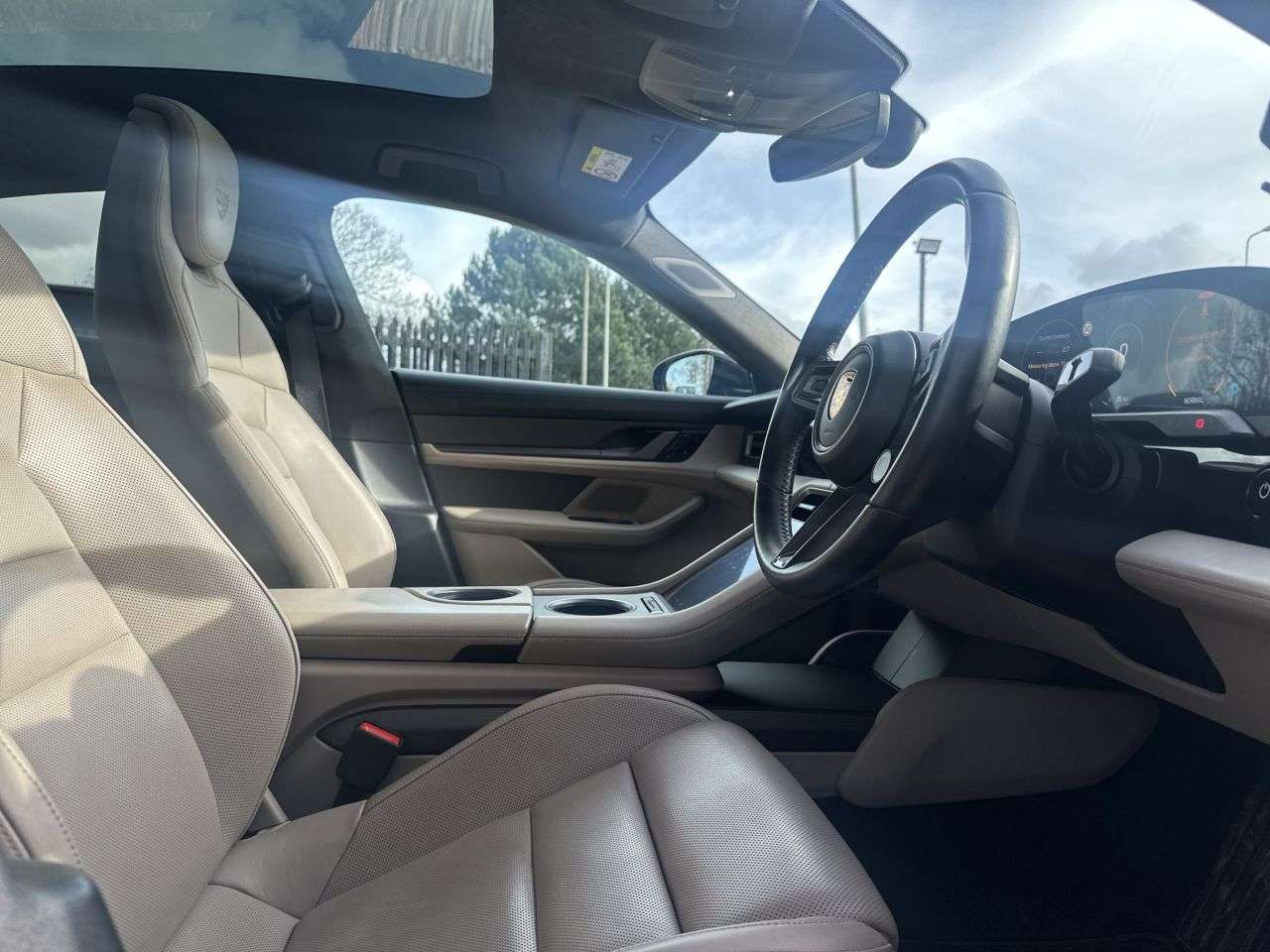 2020 PORSCHE TAYCAN 2020 PORSCHE TAYCAN