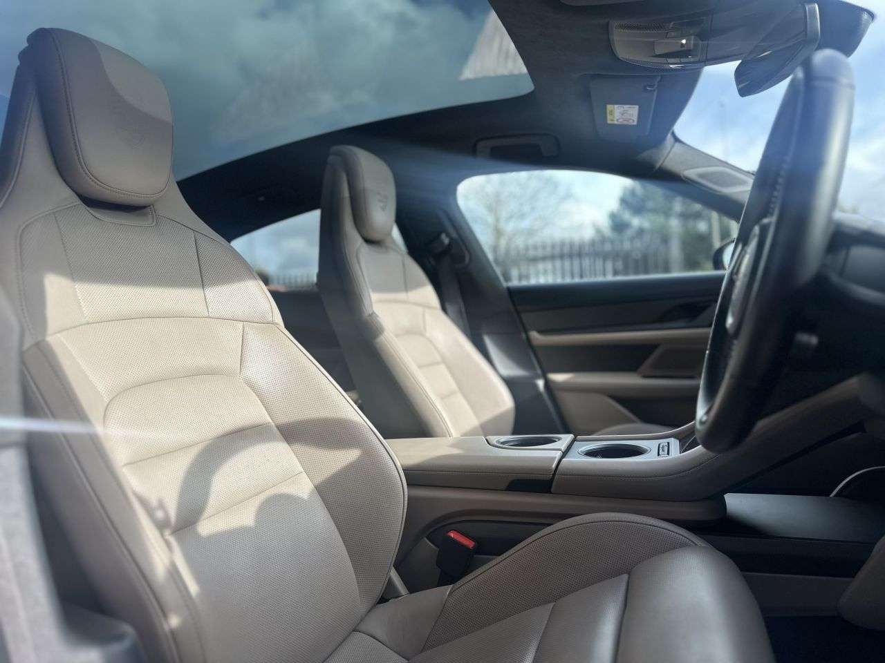 2020 PORSCHE TAYCAN 2020 PORSCHE TAYCAN