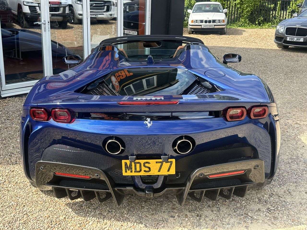 null FERRARI SF90 SPIDER null FERRARI SF90 SPIDER