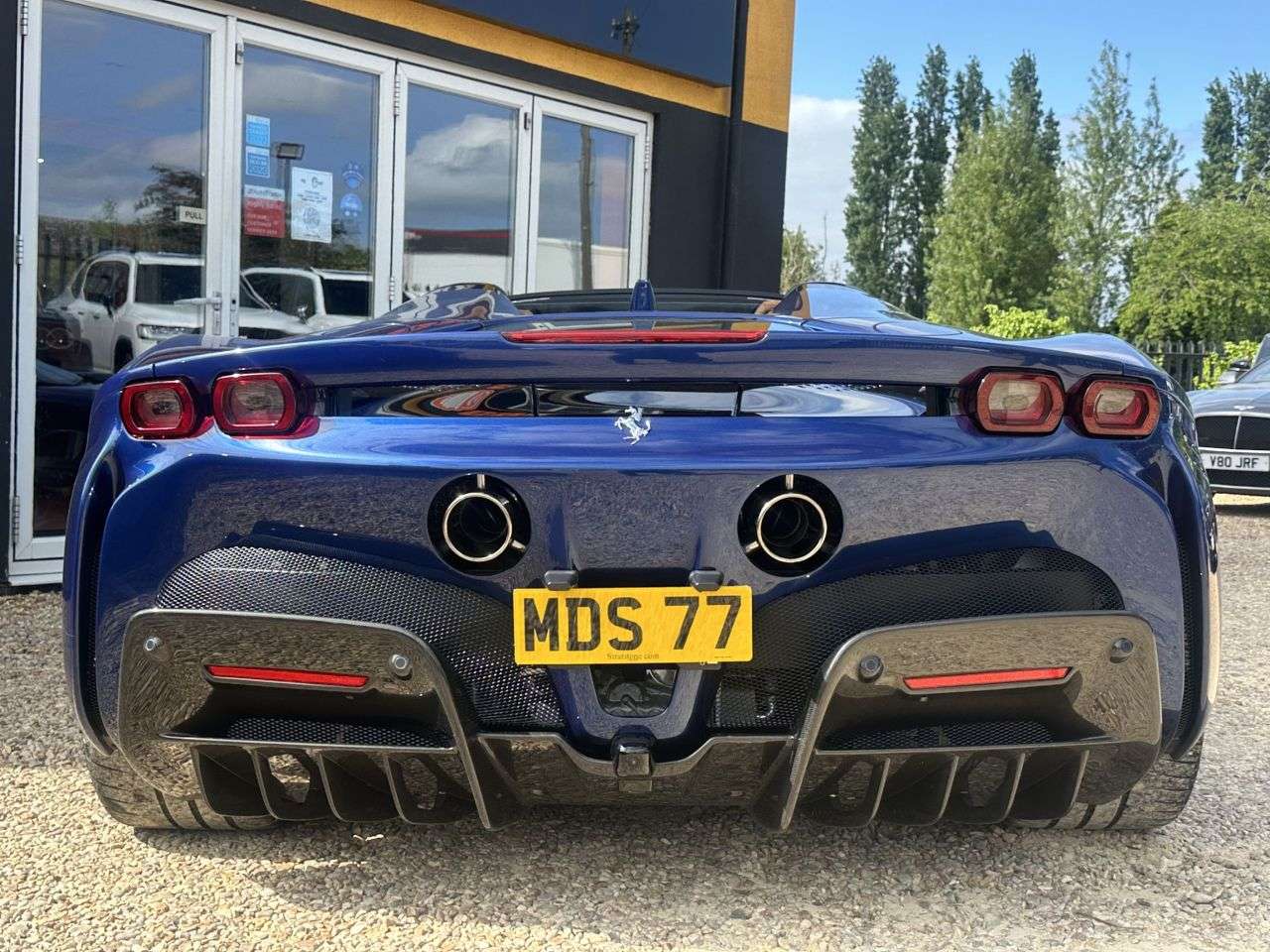 null FERRARI SF90 SPIDER null FERRARI SF90 SPIDER