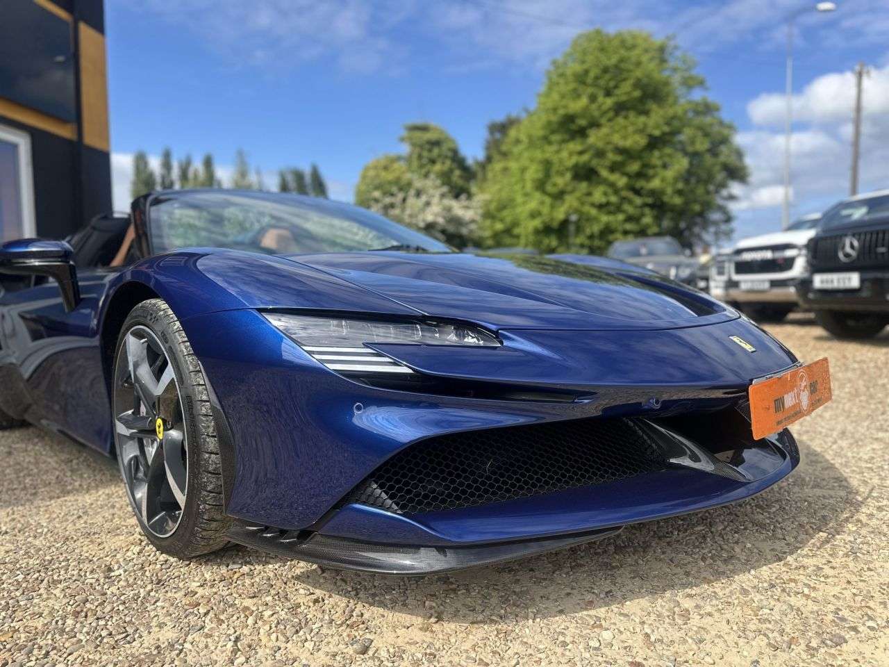 null FERRARI SF90 SPIDER null FERRARI SF90 SPIDER