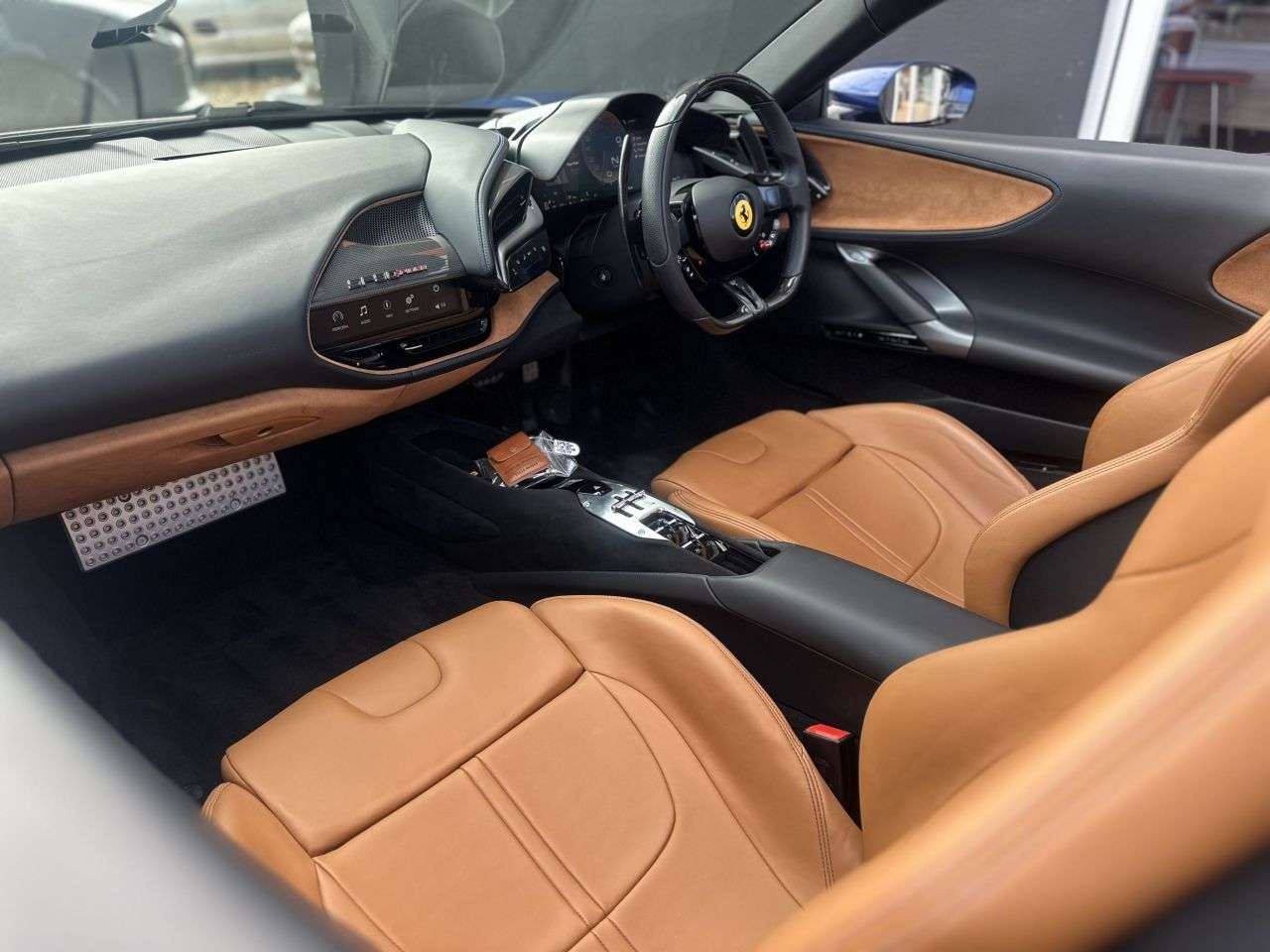 null FERRARI SF90 SPIDER null FERRARI SF90 SPIDER