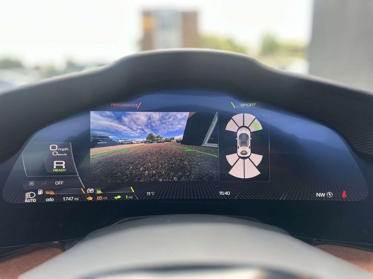 null FERRARI SF90 SPIDER null FERRARI SF90 SPIDER