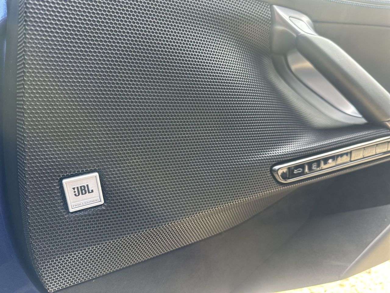 null FERRARI SF90 SPIDER null FERRARI SF90 SPIDER