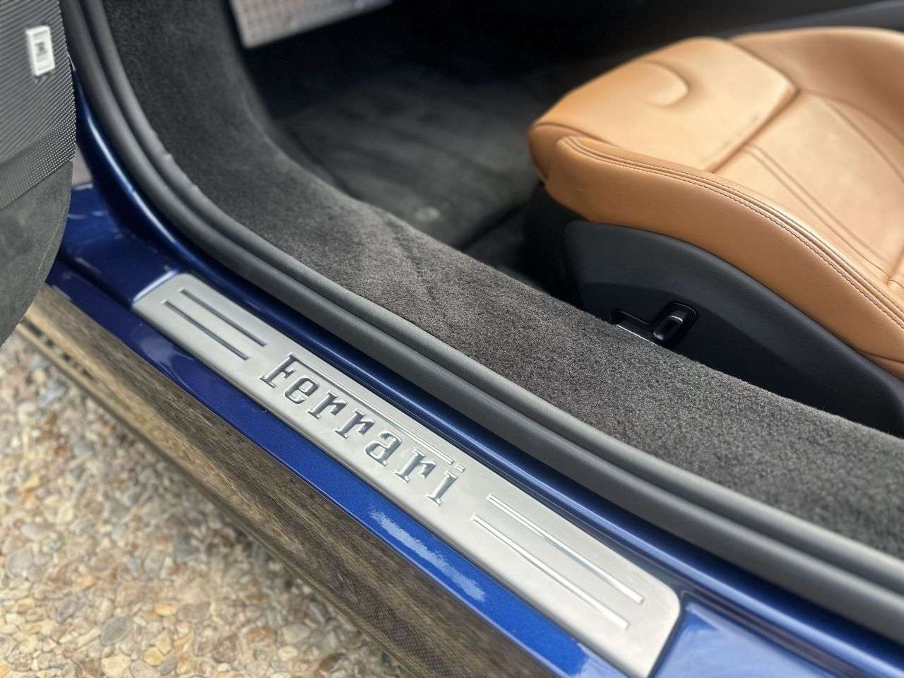 null FERRARI SF90 SPIDER null FERRARI SF90 SPIDER