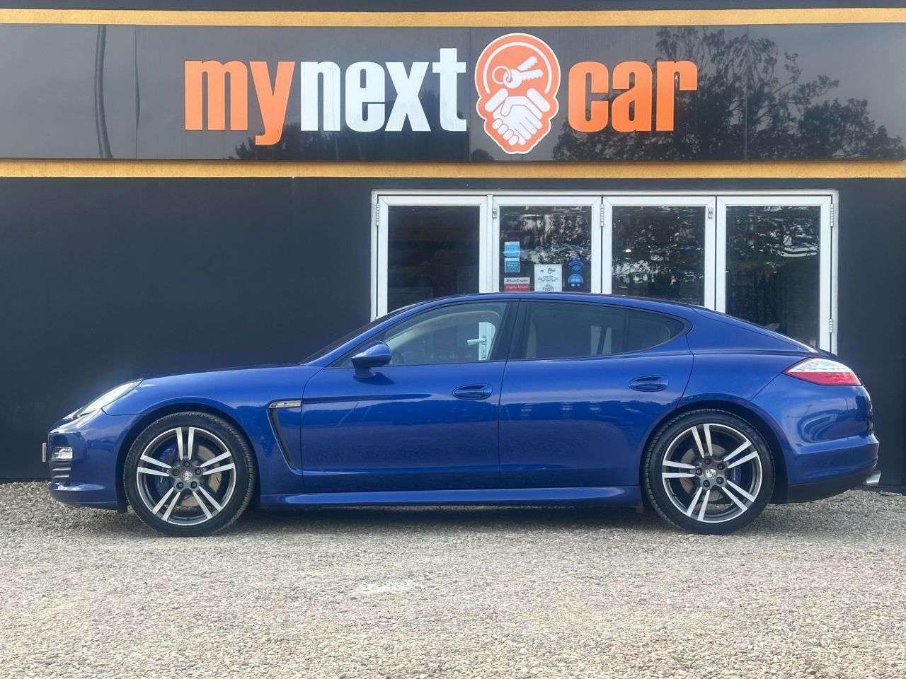 2010 PORSCHE PANAMERA 2010 PORSCHE PANAMERA