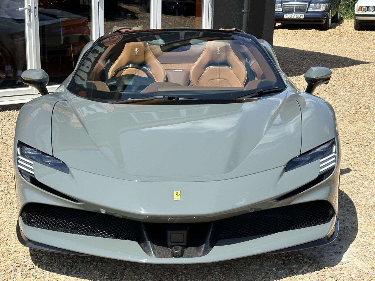 null FERRARI SF90 SPIDER null FERRARI SF90 SPIDER