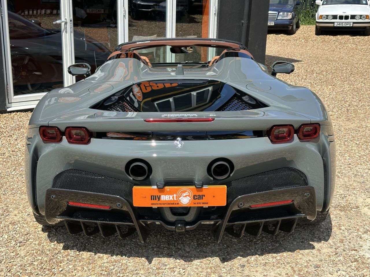 null FERRARI SF90 SPIDER null FERRARI SF90 SPIDER