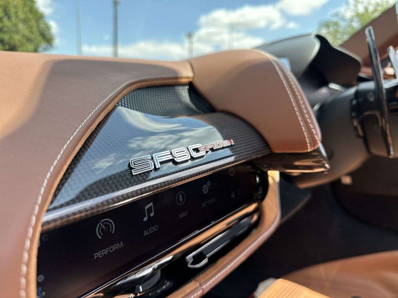 null FERRARI SF90 SPIDER null FERRARI SF90 SPIDER