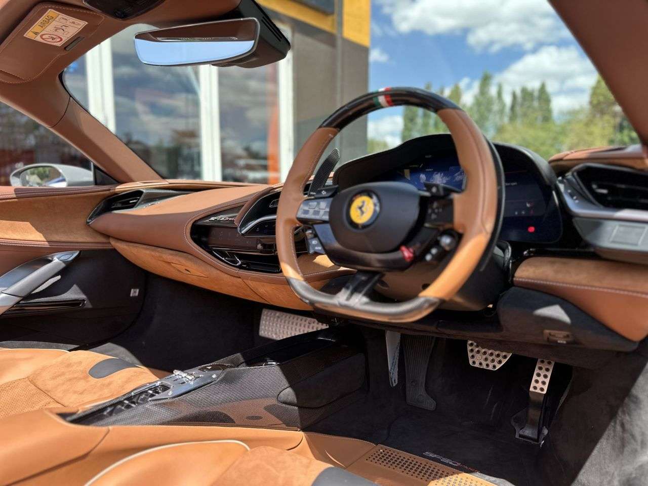 null FERRARI SF90 SPIDER null FERRARI SF90 SPIDER