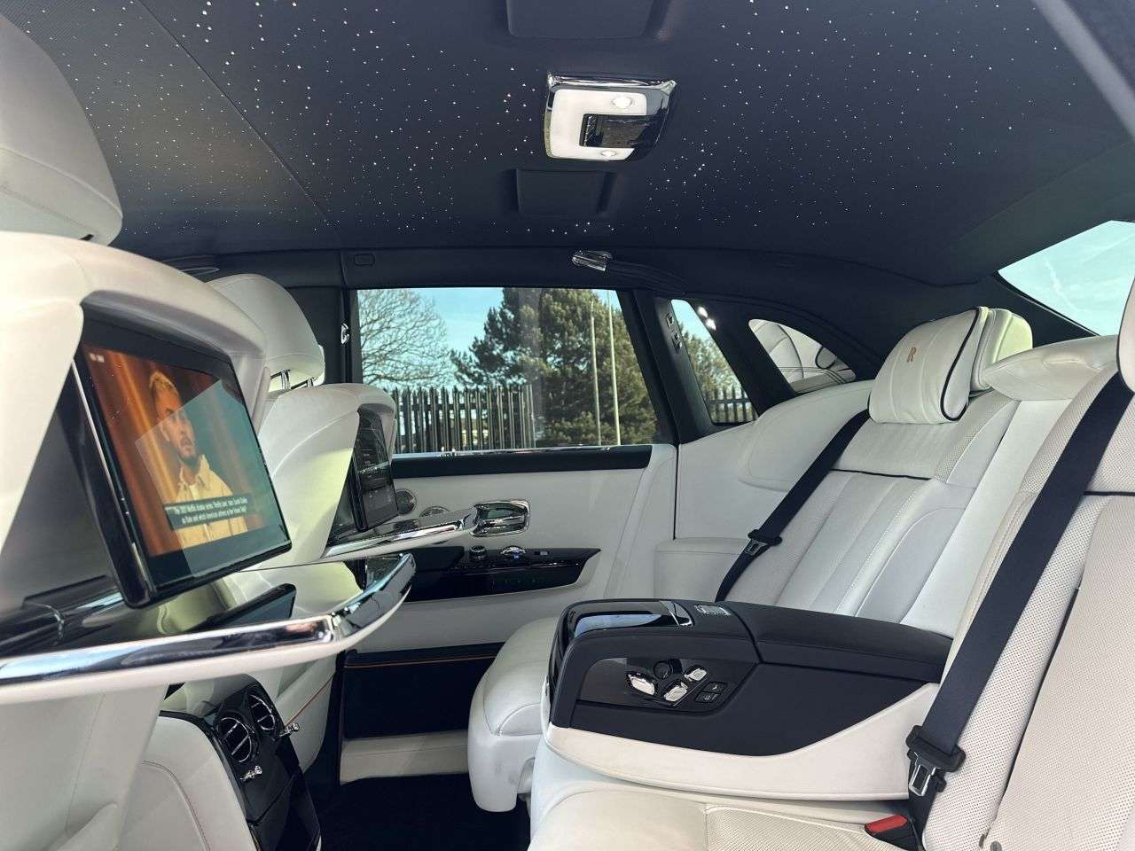 2025 ROLLS-ROYCE PHANTOM 2025 ROLLS-ROYCE PHANTOM