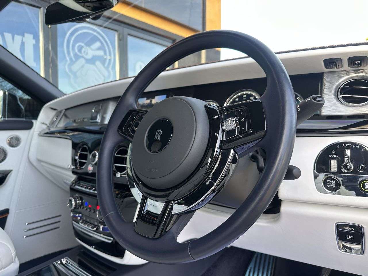 2025 ROLLS-ROYCE PHANTOM 2025 ROLLS-ROYCE PHANTOM