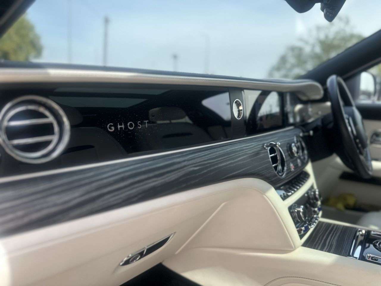 2021 ROLLS-ROYCE GHOST 2021 ROLLS-ROYCE GHOST