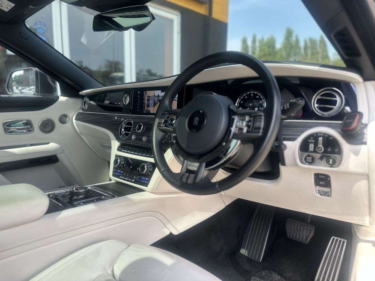 2021 ROLLS-ROYCE GHOST 2021 ROLLS-ROYCE GHOST