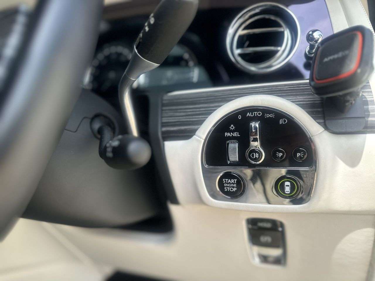 2021 ROLLS-ROYCE GHOST 2021 ROLLS-ROYCE GHOST