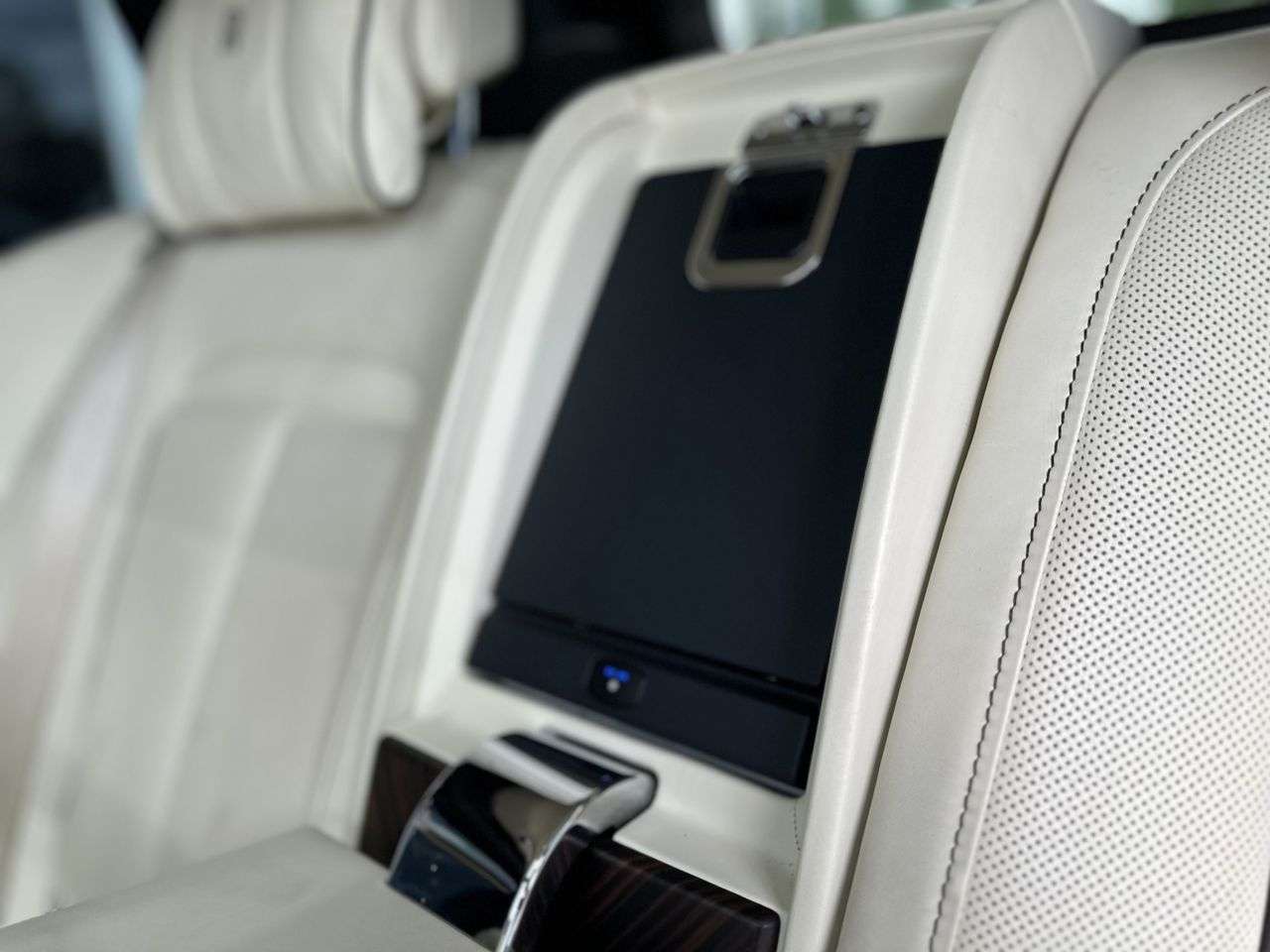 2018 ROLLS-ROYCE CULLINAN 2018 ROLLS-ROYCE CULLINAN