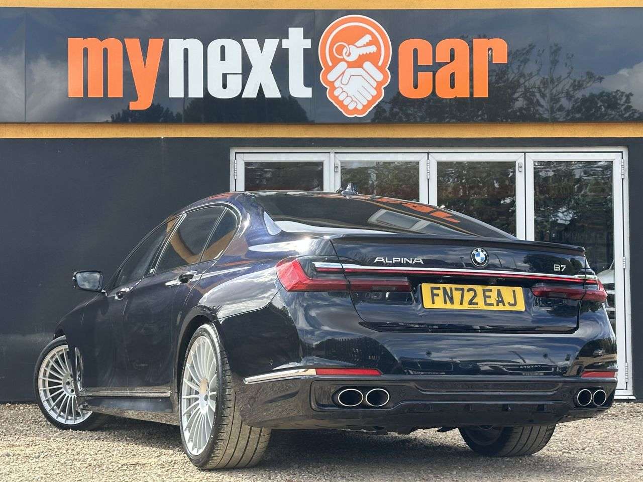 2022 BMW ALPINA B7 2022 BMW ALPINA B7