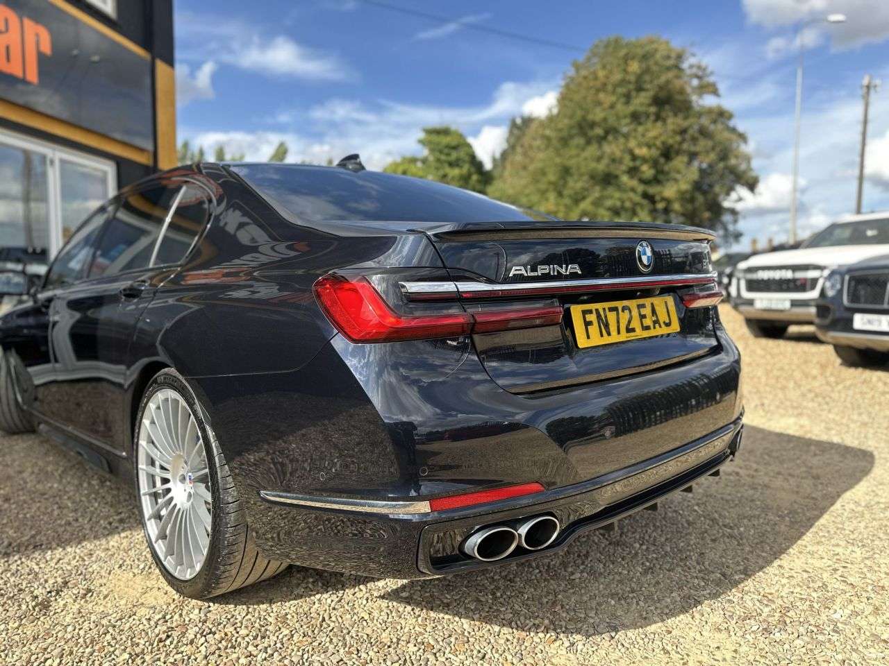 2022 BMW ALPINA B7 2022 BMW ALPINA B7