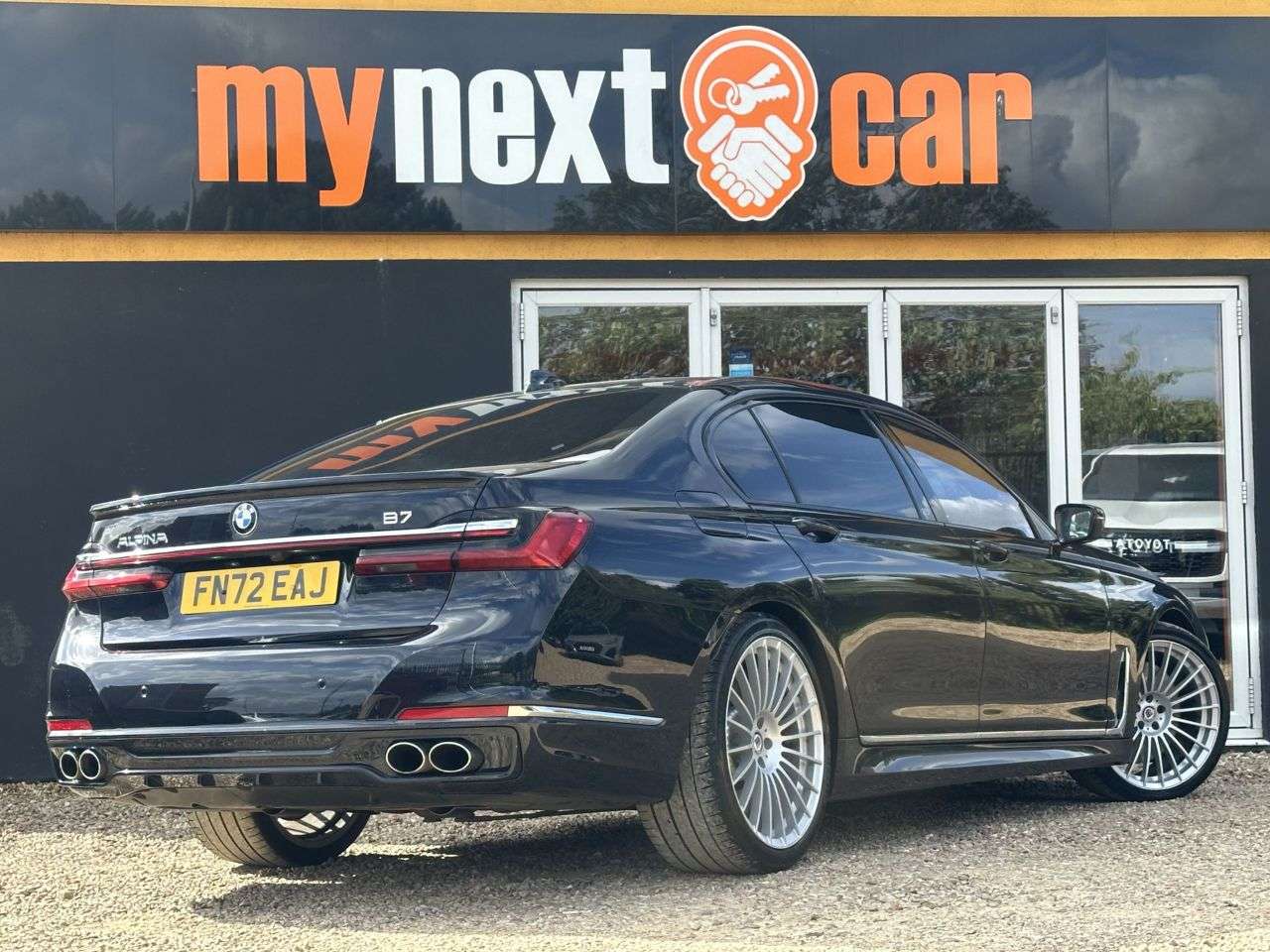 2022 BMW ALPINA B7 2022 BMW ALPINA B7