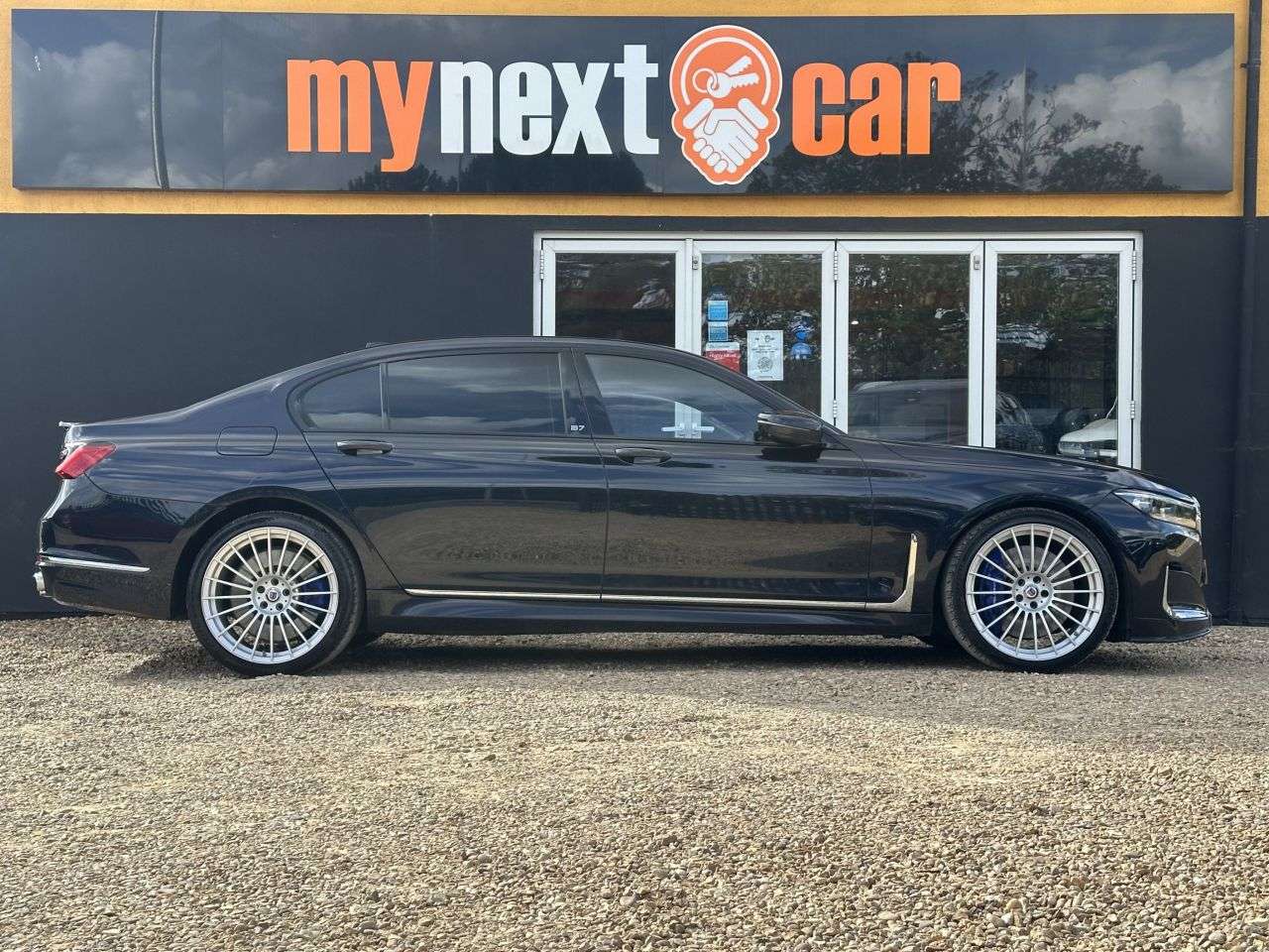 2022 BMW ALPINA B7 2022 BMW ALPINA B7