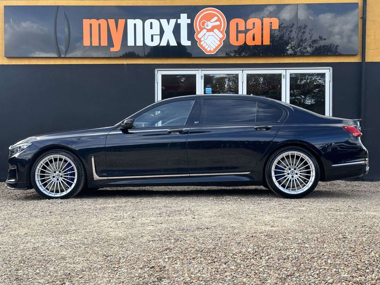 2022 BMW ALPINA B7 2022 BMW ALPINA B7