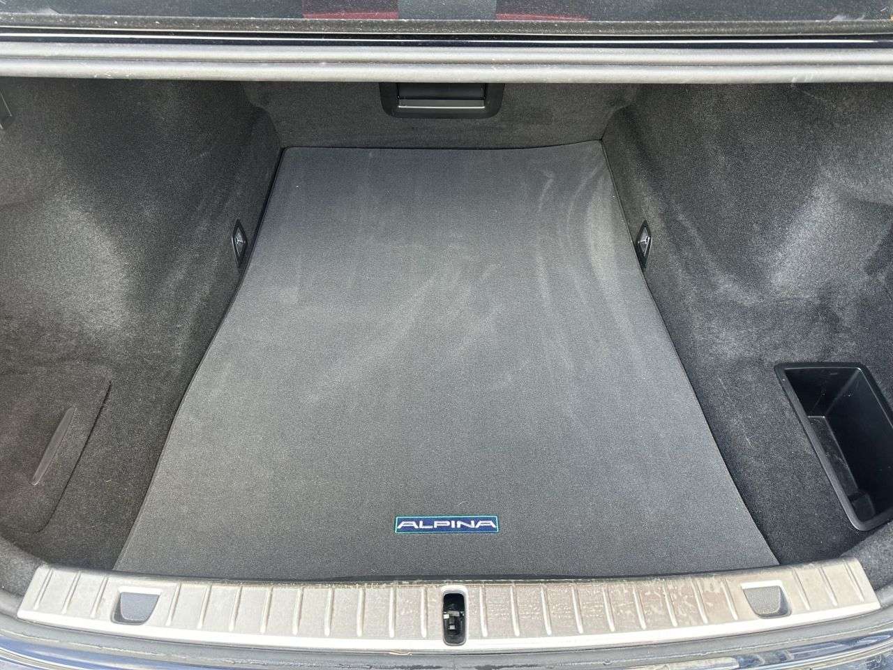 2022 BMW ALPINA B7 2022 BMW ALPINA B7