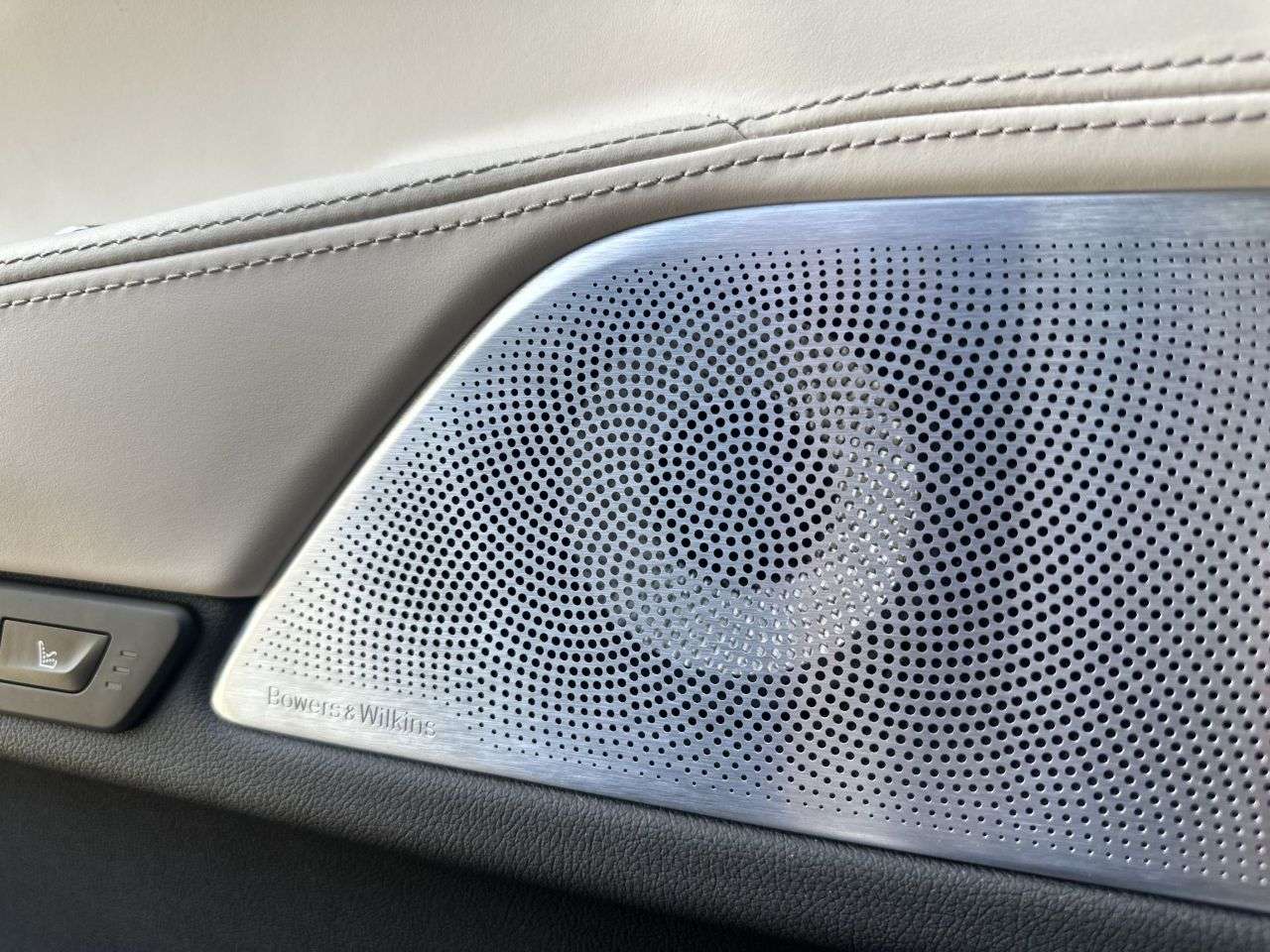 2022 BMW ALPINA B7 2022 BMW ALPINA B7