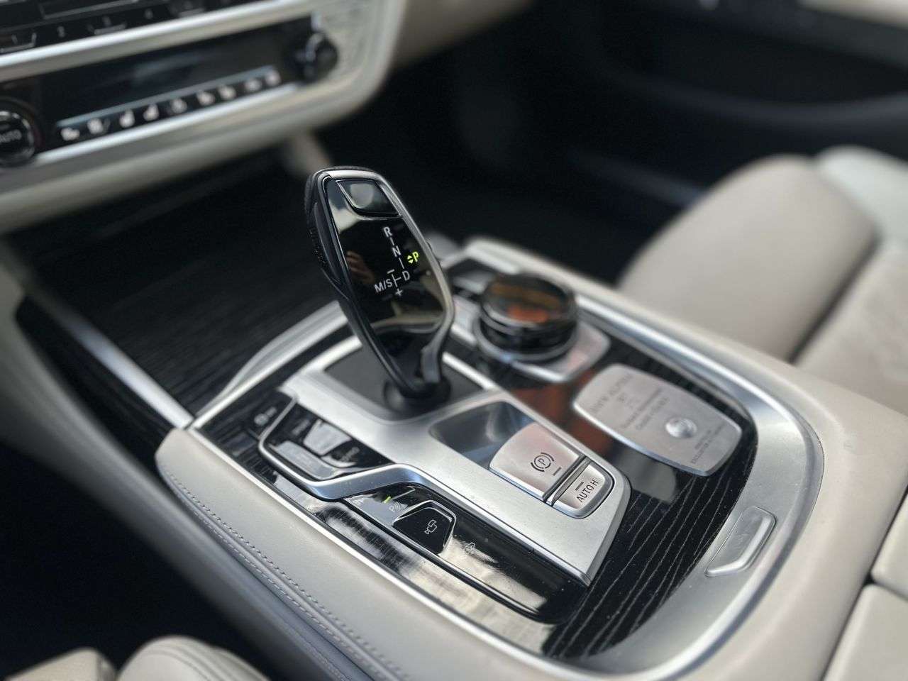 2022 BMW ALPINA B7 2022 BMW ALPINA B7