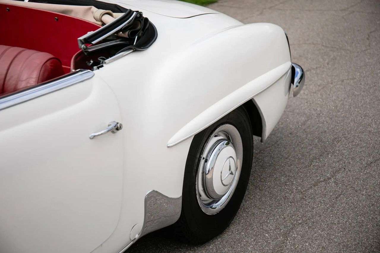 1960 MERCEDES-BENZ 190 SL 1960 MERCEDES-BENZ 190 SL