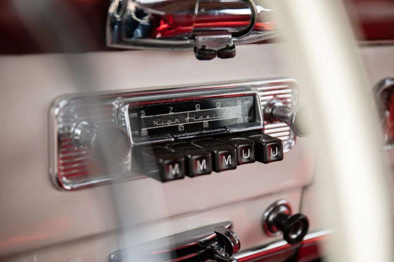 1960 MERCEDES-BENZ 190 SL 1960 MERCEDES-BENZ 190 SL