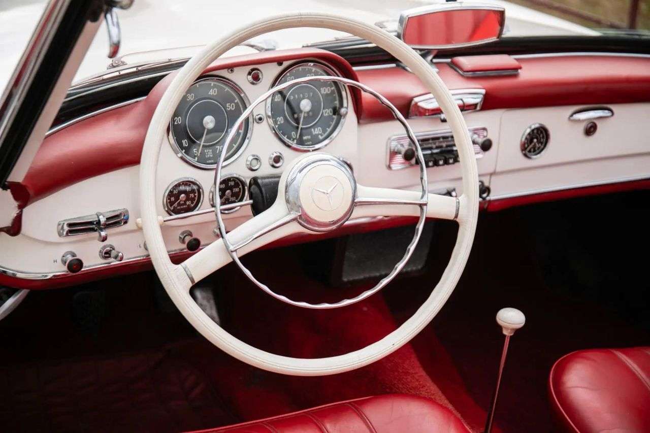 1960 MERCEDES-BENZ 190 SL 1960 MERCEDES-BENZ 190 SL