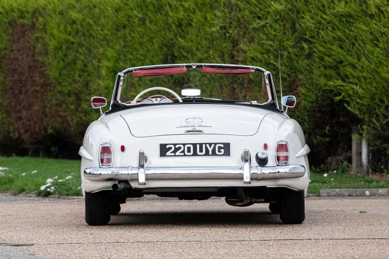 1960 MERCEDES-BENZ 190 SL 1960 MERCEDES-BENZ 190 SL