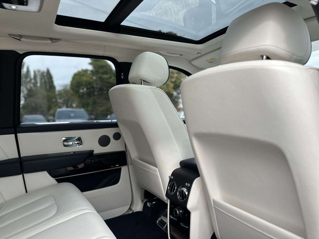 2021 ROLLS-ROYCE CULLINAN 2021 ROLLS-ROYCE CULLINAN