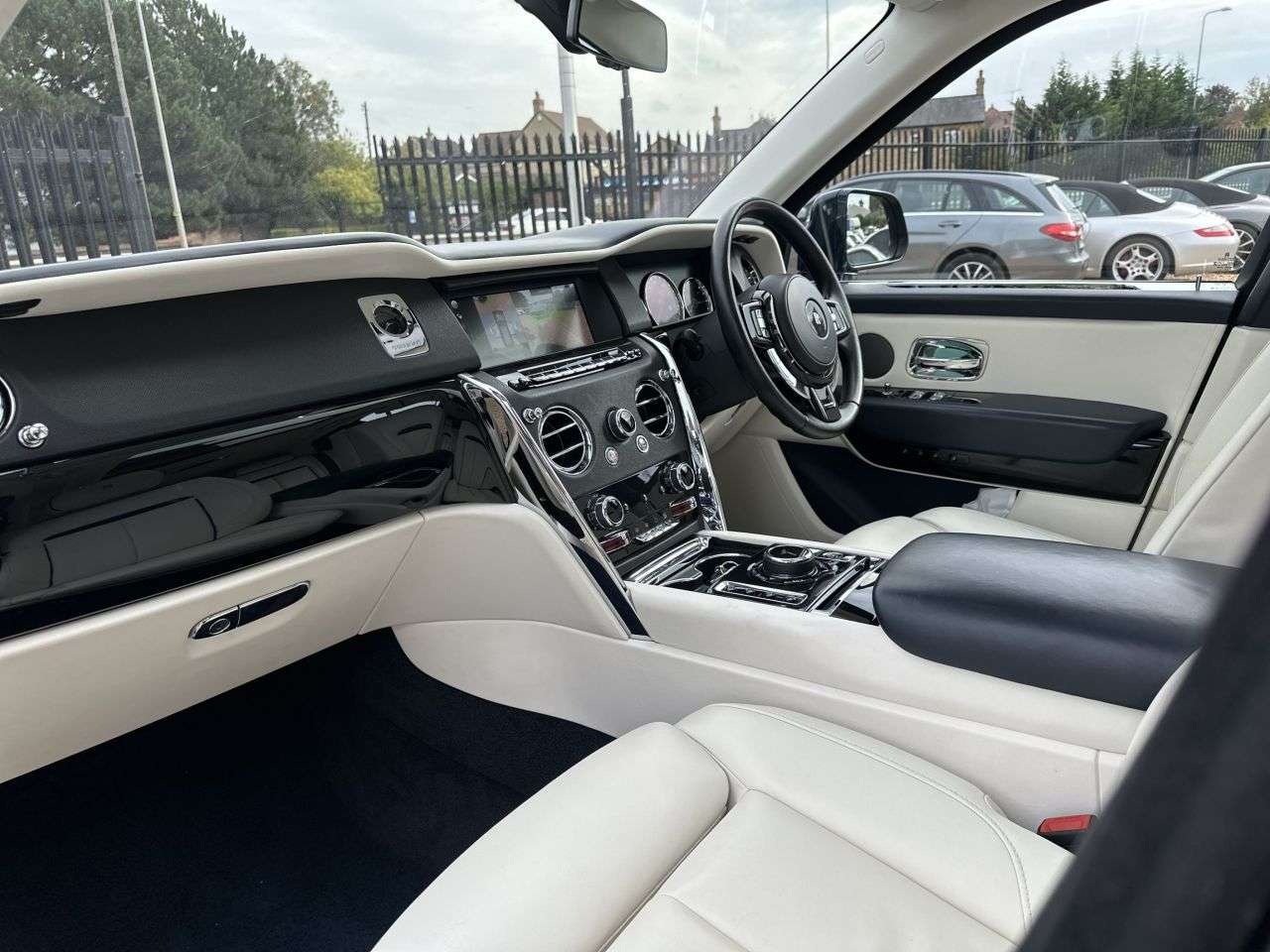 2021 ROLLS-ROYCE CULLINAN 2021 ROLLS-ROYCE CULLINAN