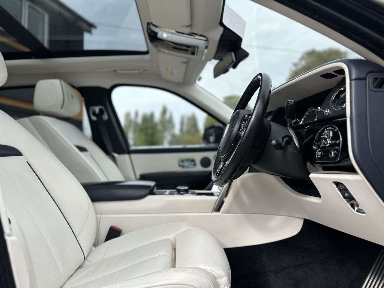 2021 ROLLS-ROYCE CULLINAN 2021 ROLLS-ROYCE CULLINAN